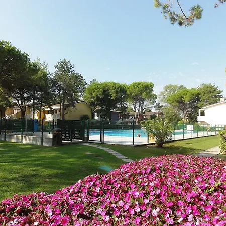 Great Flat In A With Pool * ビビオーネ